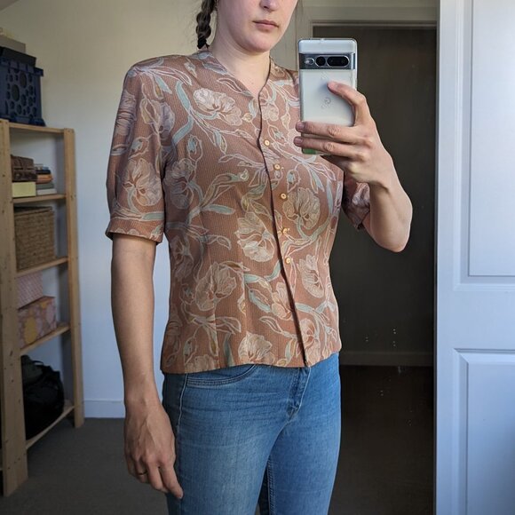 Stunning floral vintage button down shirt, short sleeve, Jouve, size 8 US - Picture 4 of 14